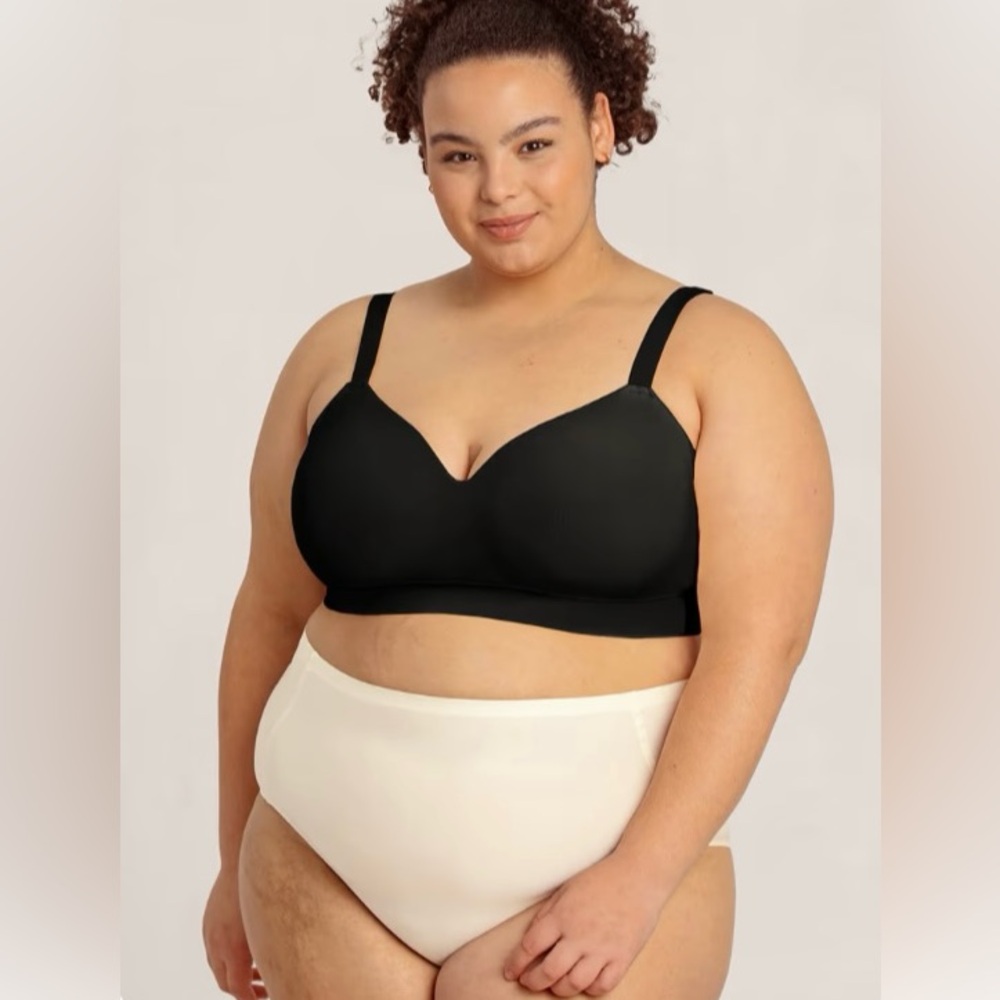 SHAPERMINT True Kind Supportive comfort wireless shaping bra. NEW